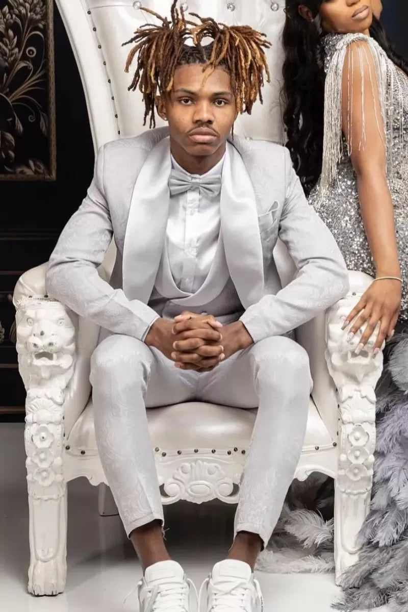 Glamorous Gray Bespoke Jacquard Prom Men Suits With Stain Shawl Lapel