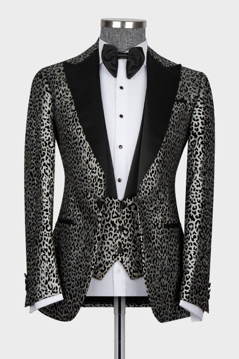 Stylish Silver Leopard Jacquard Men Prom Suits With Waistcoat