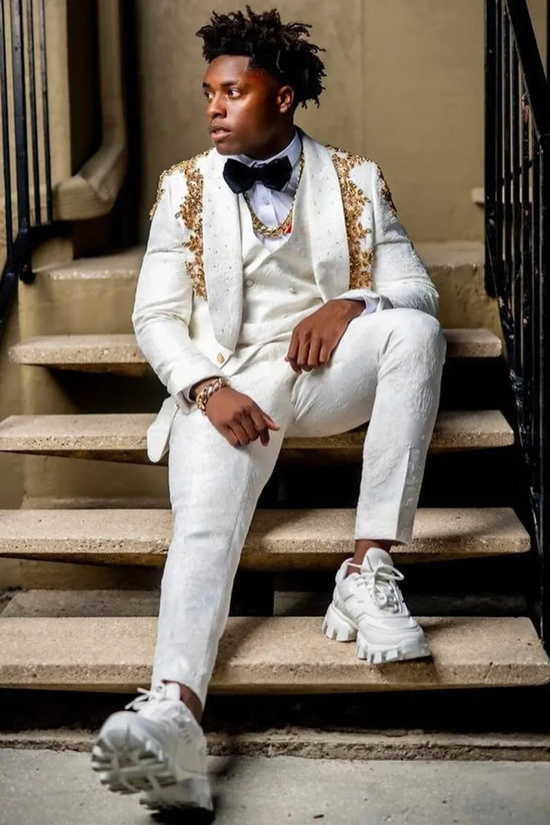 Bespoke White Shawl Lapel Jacquard Prom Men Suits With Gold Beading