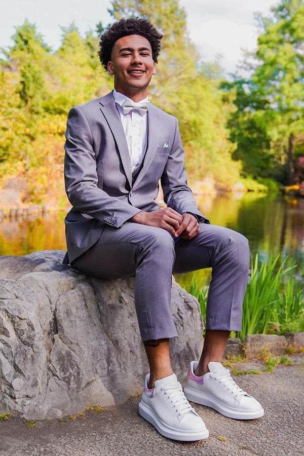 Handsome Gray Notched Lapel Prom Men Suits