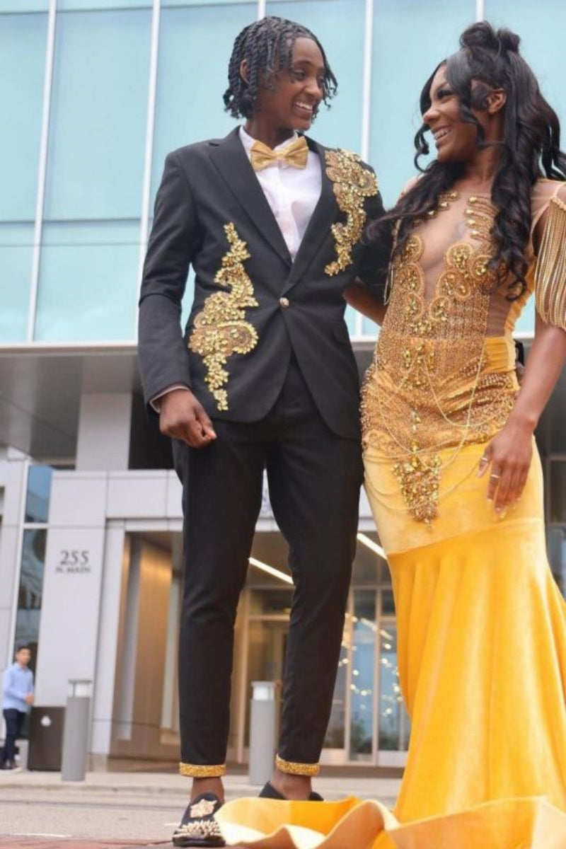 Newest Black Notched Lapel Prom Suits With Appliques