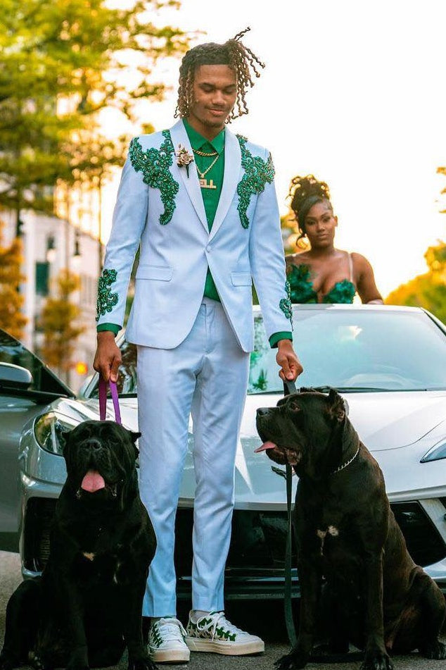 Stylish White Shawl Lapel Men Suits With Green Appliques