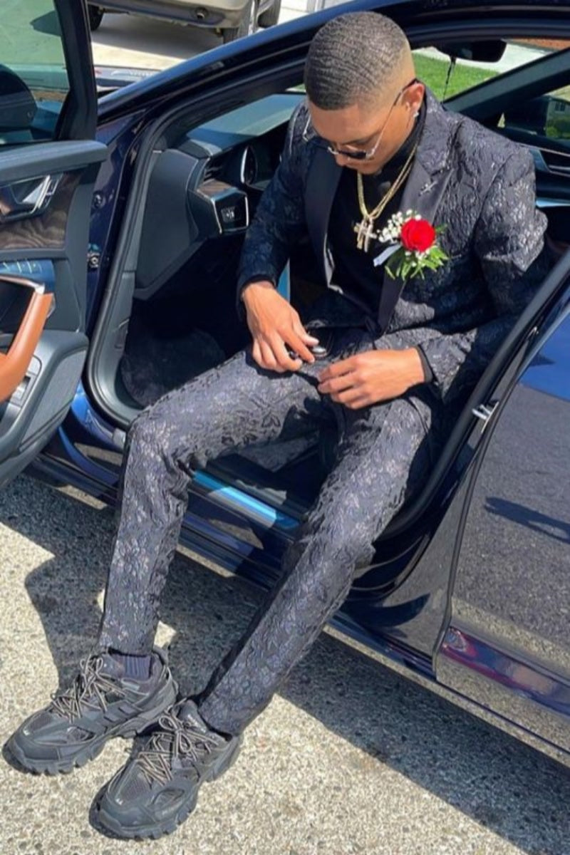 Modern Newest Black Jacquard Peaked Lapel Prom Suits