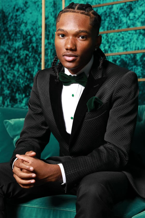 Handsome Black Peaked Lapel Plaid Prom Men Suits