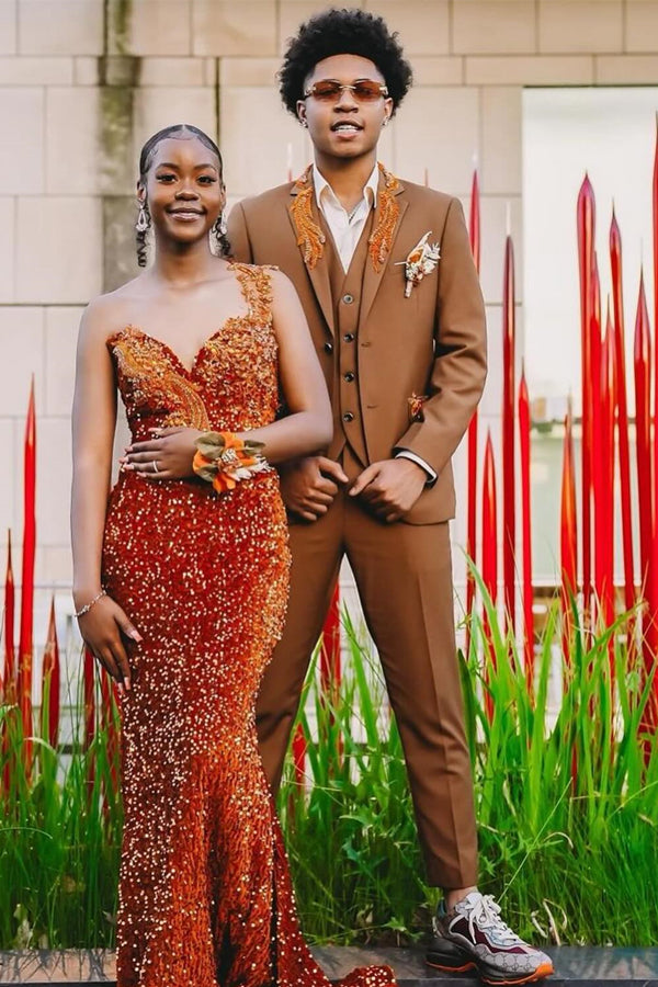 Glamorous 3 Pieces Brown Notched Lapel Prom Men Suits With Beadings