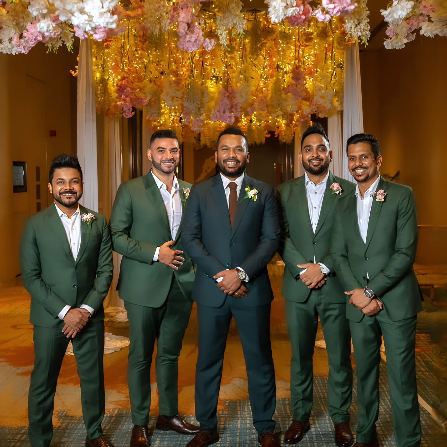 Green New Arrival Notched Lapel Wedding Groomsmen Suits