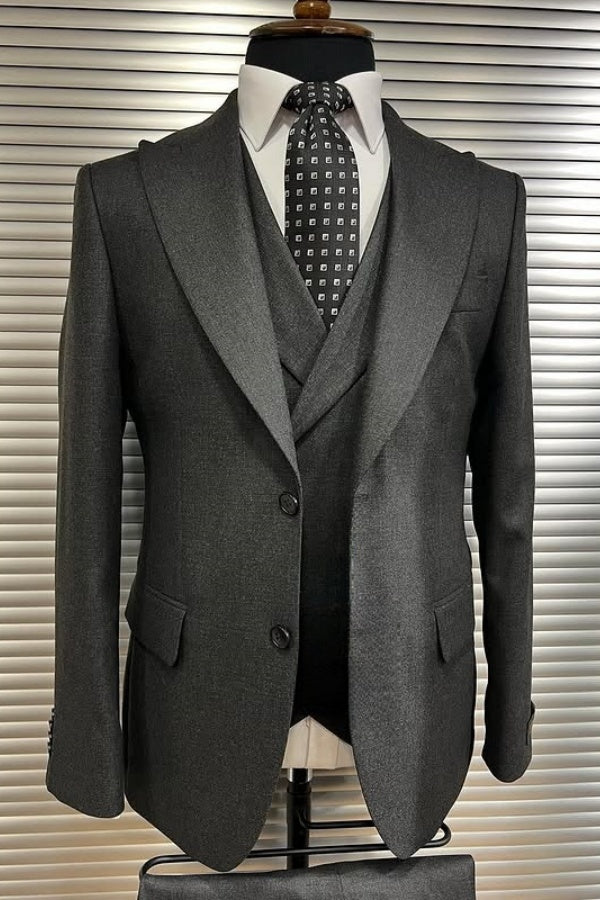 3 Pieces New Arrival Fashion Gray Peaked Lapel Business Men Suits