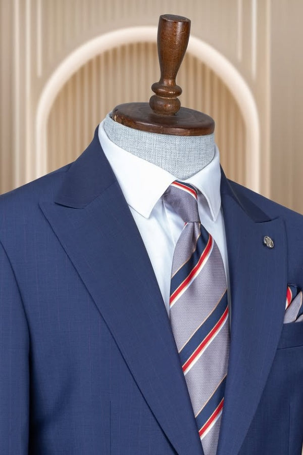 Stylish Navy Blue Peaked Lapel Close Fitting Business Suits For Men