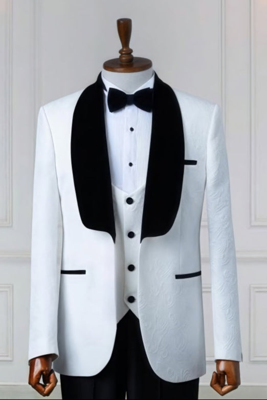 Fashion White Jacquard 3 Pieces Wedding Suits With Black Lapel