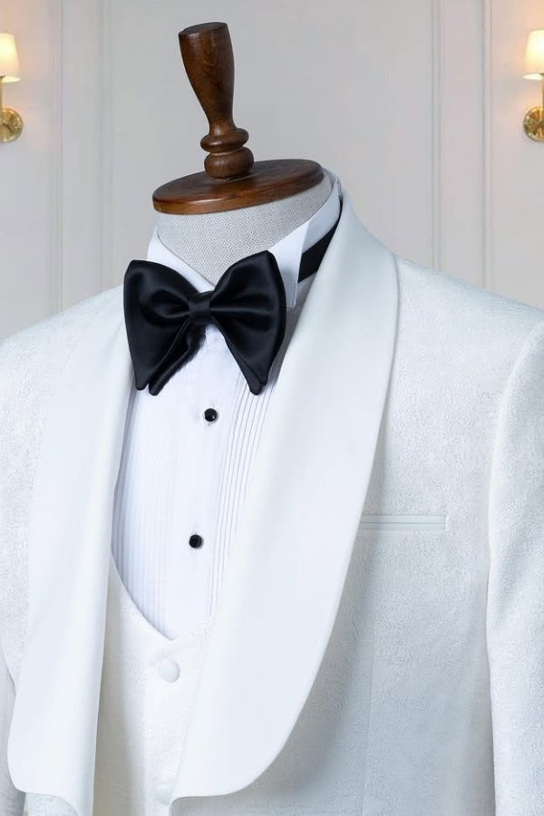 Close Fitting White Jacquard 3 Pieces Wedding Men Suits