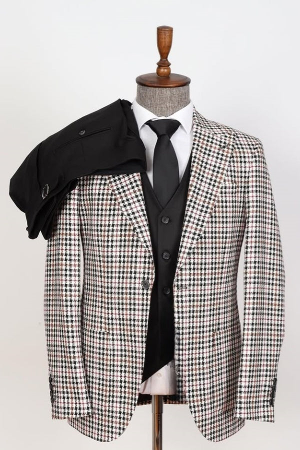 Formal White New Arrival  Plaid Peaked Lapel Suits For Men With Waistcoat
