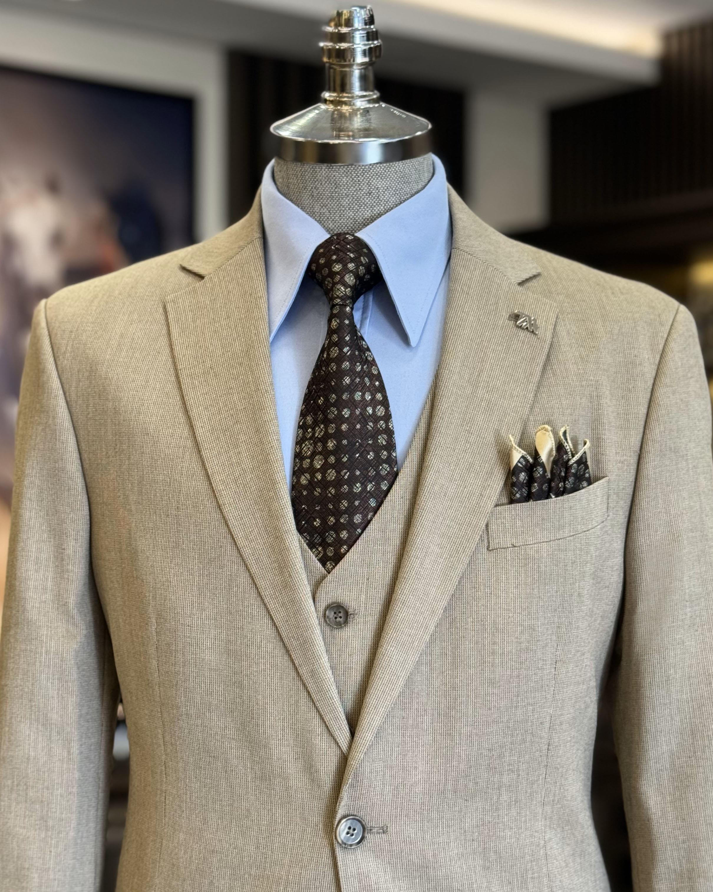 Fashion Khaki Slim Fit Men Business Suits With Waistcoat
