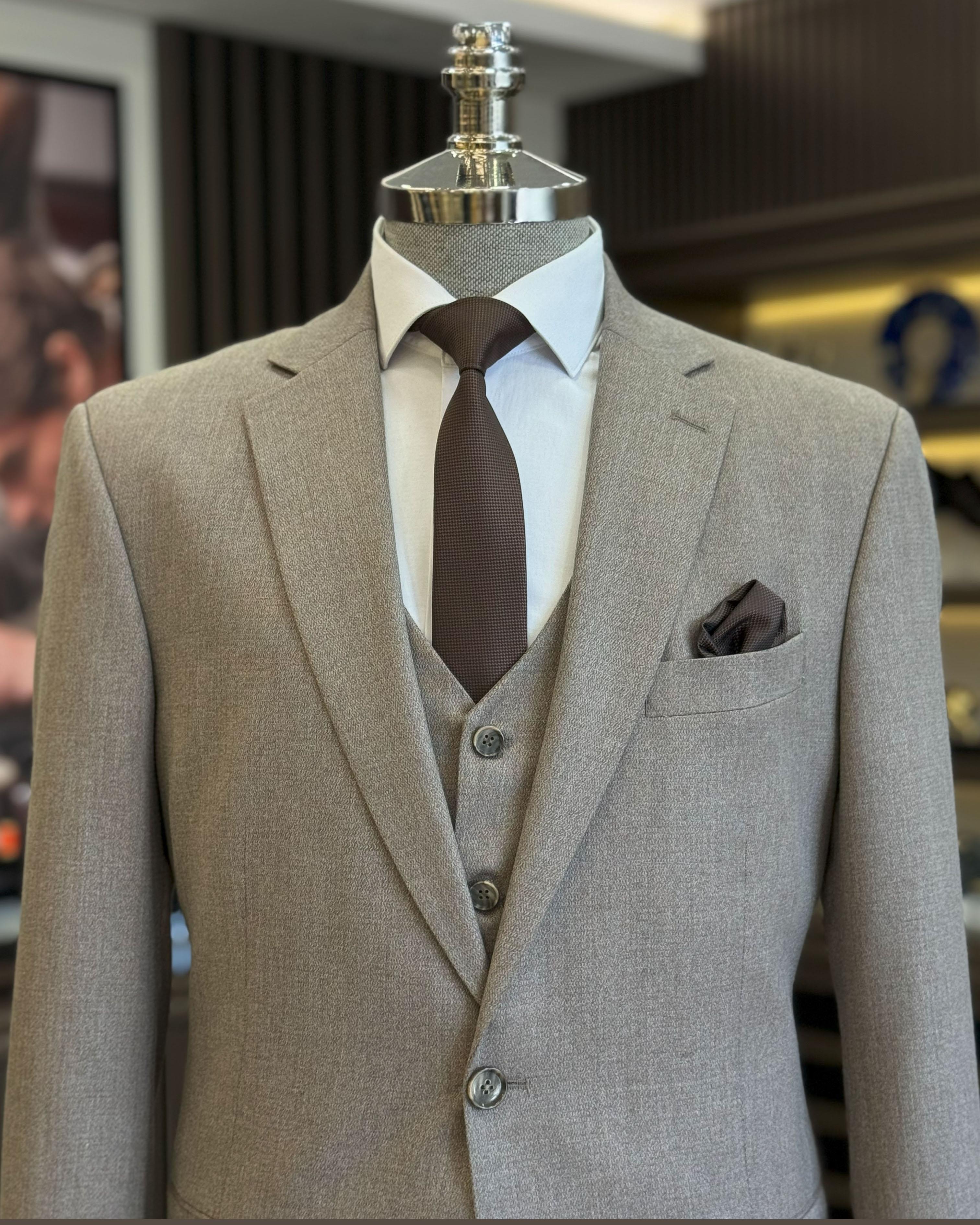Light Gray Fashion Close Fitting Formal Suits With Waistcoat