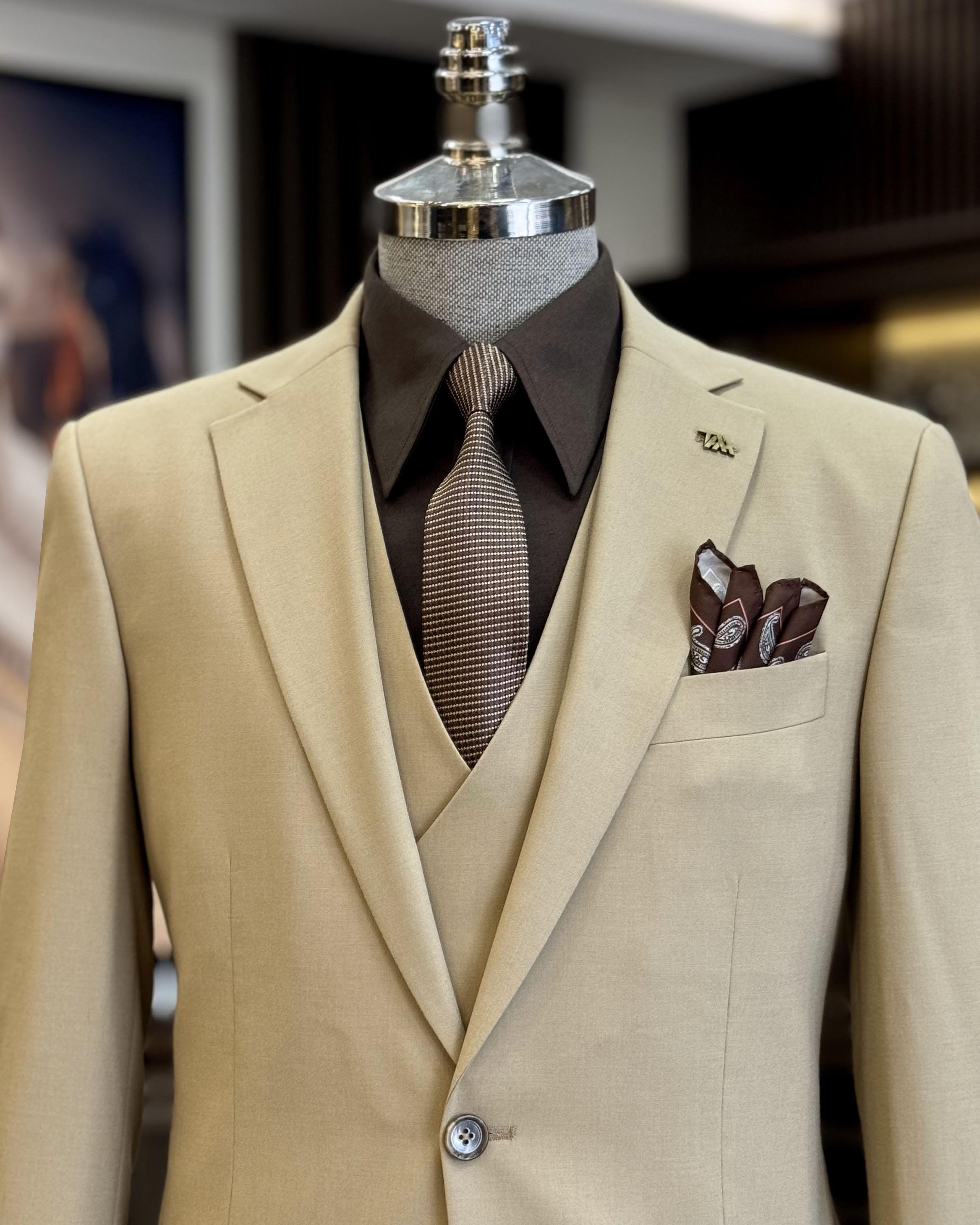 Stylish Light Khaki Close Fitting Men’s Formal Suits With Waistcoat