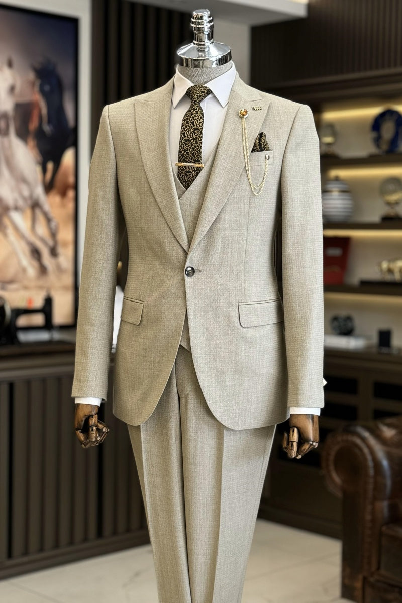 Stylish Beige Gray Peaked Lapel 3 pieces Business Suits