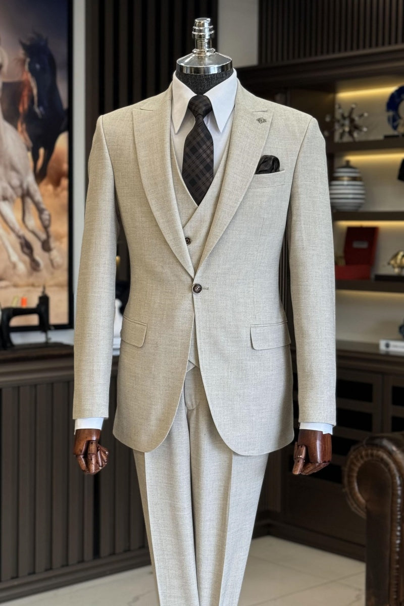 Stylish Off-White Newest Men’s Business Suits With Waistcoat