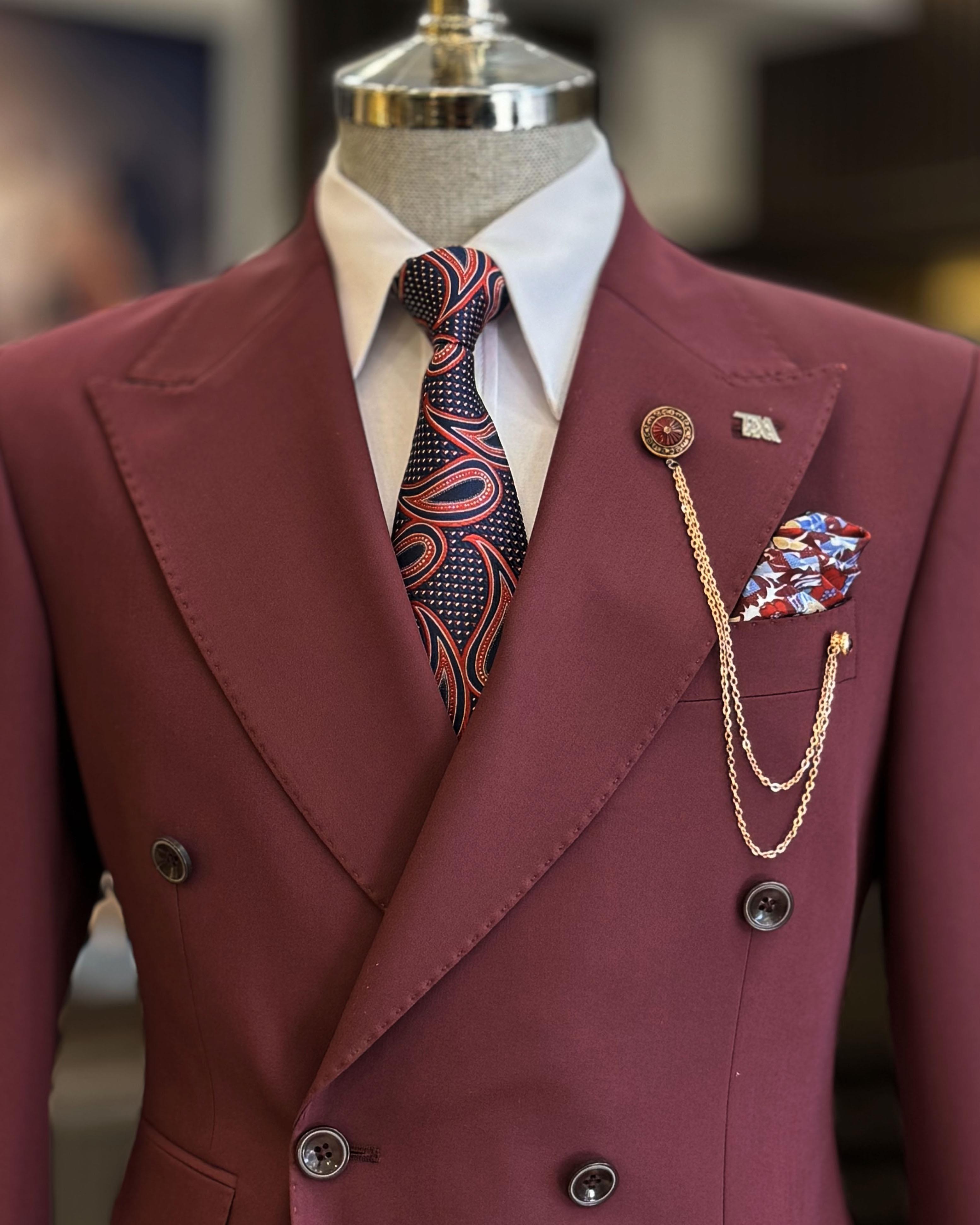 Stylish Burgundy Peaked Lapel Double Breasted Prom Suits