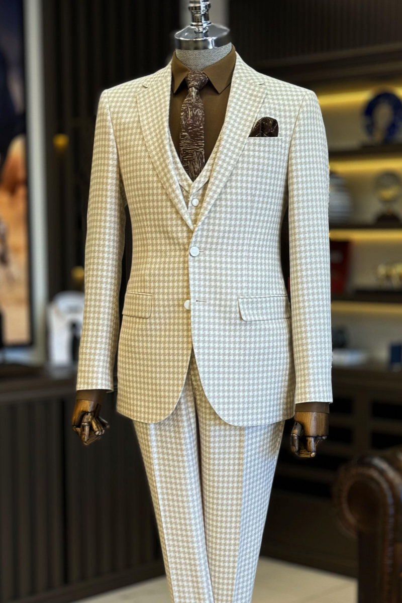 Modern Off-White Plaid 3 Pieces Notched Lapel Men’s Suits