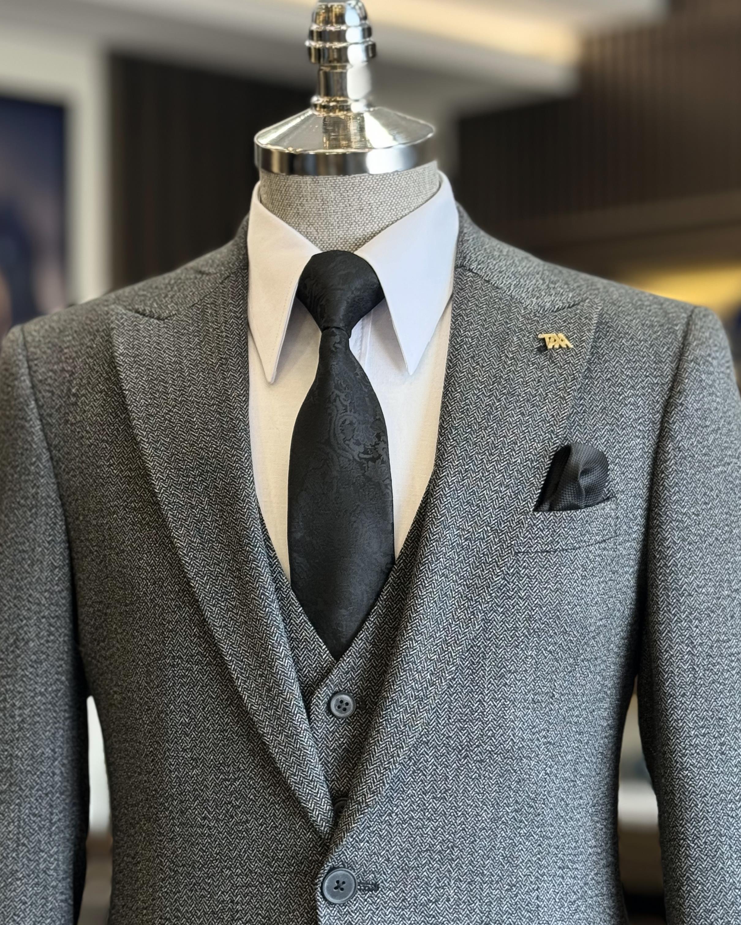Modern Gray New Arrival Men's Formal Suits With Waistcoat