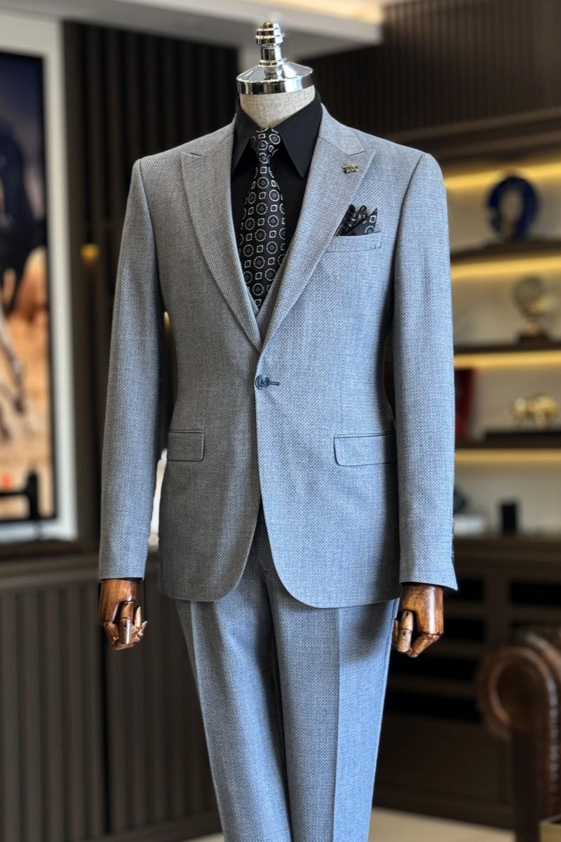 Modern Light Gray Slim Fitting Suits For Men With Waistcoat