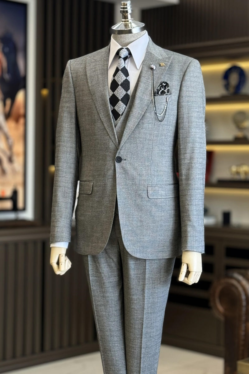 Light Gray Modern Peaked Lapel 3 Pieces Business Suits For Men