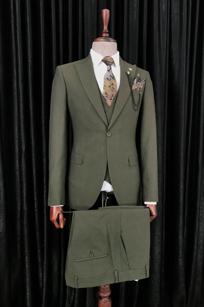 Stylish Army Green 3 Pieces Peaked Lapel Business Suits For Men
