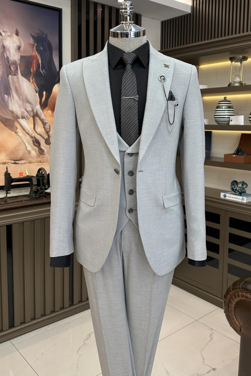 New Arrival 3 Pieces Light Gray Chic Close Fitting Business Suits For Men
