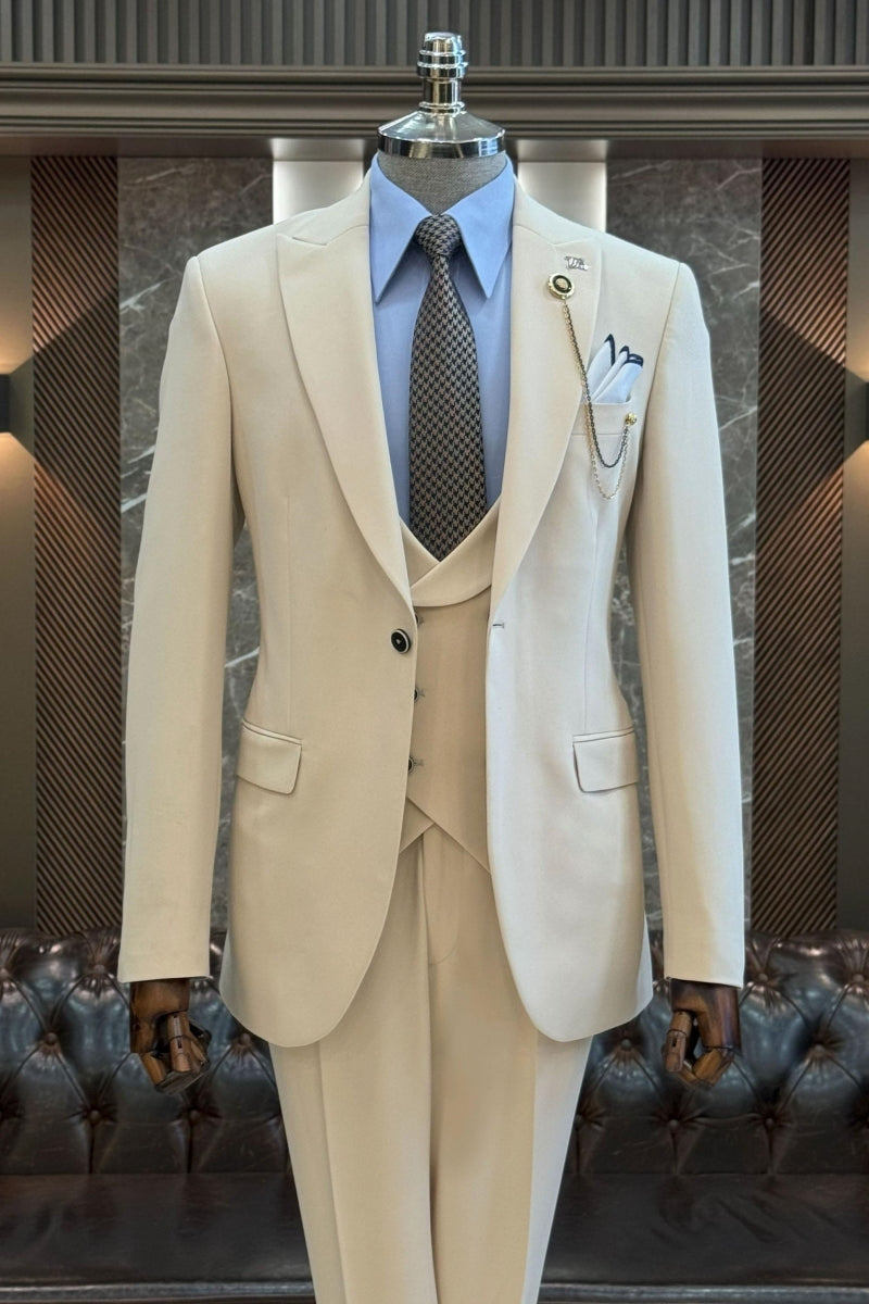 Glamorous Apricot Peaked Lapel 3 Pieces Business Suits