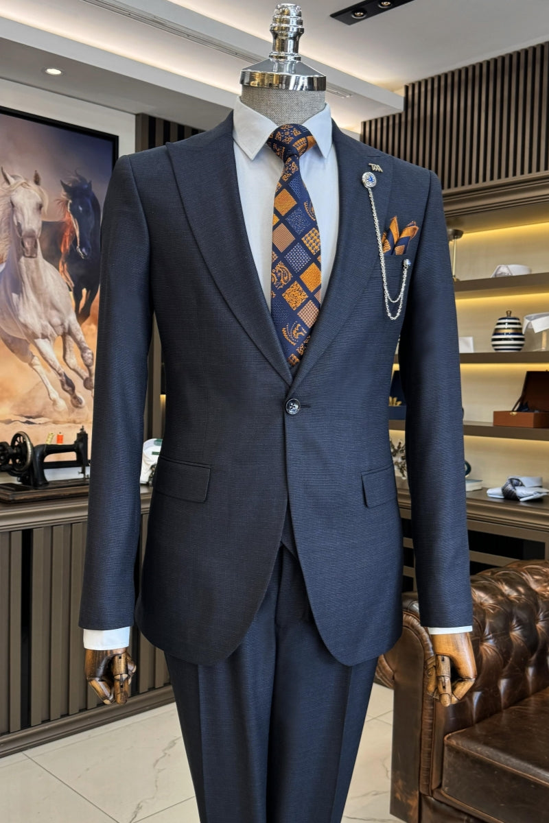 Trendy Navy Blue Peaked Lapel 3 Pieces Business Suits For Men