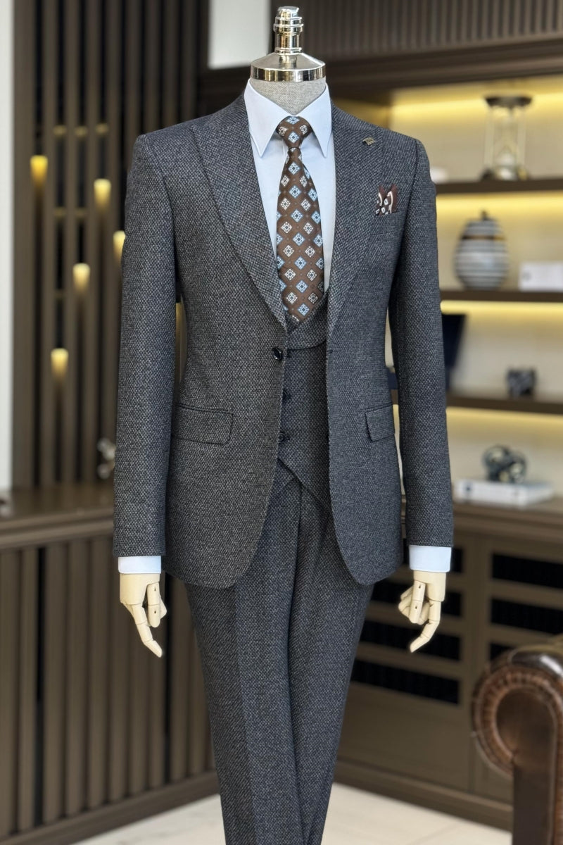 New Arrival Charcoal Gray 3 Pieces Best Fitted Formal Suits With Waistcoat