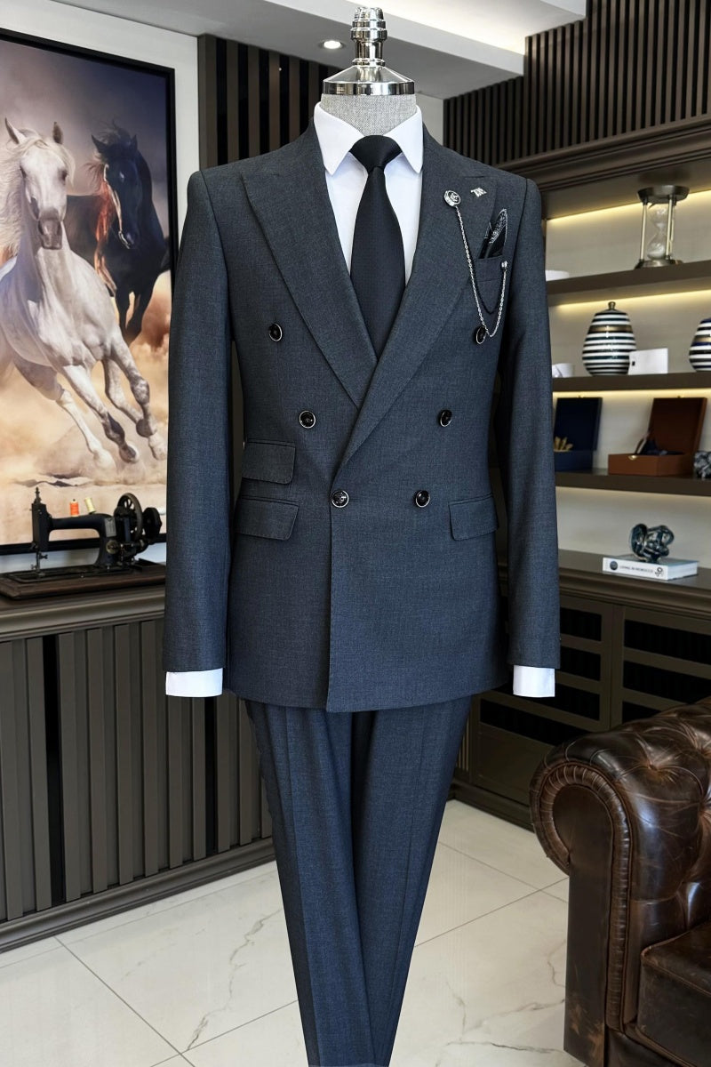 Close Fitting Dark Gray Double Breasted Peaked Lapel Business Suits