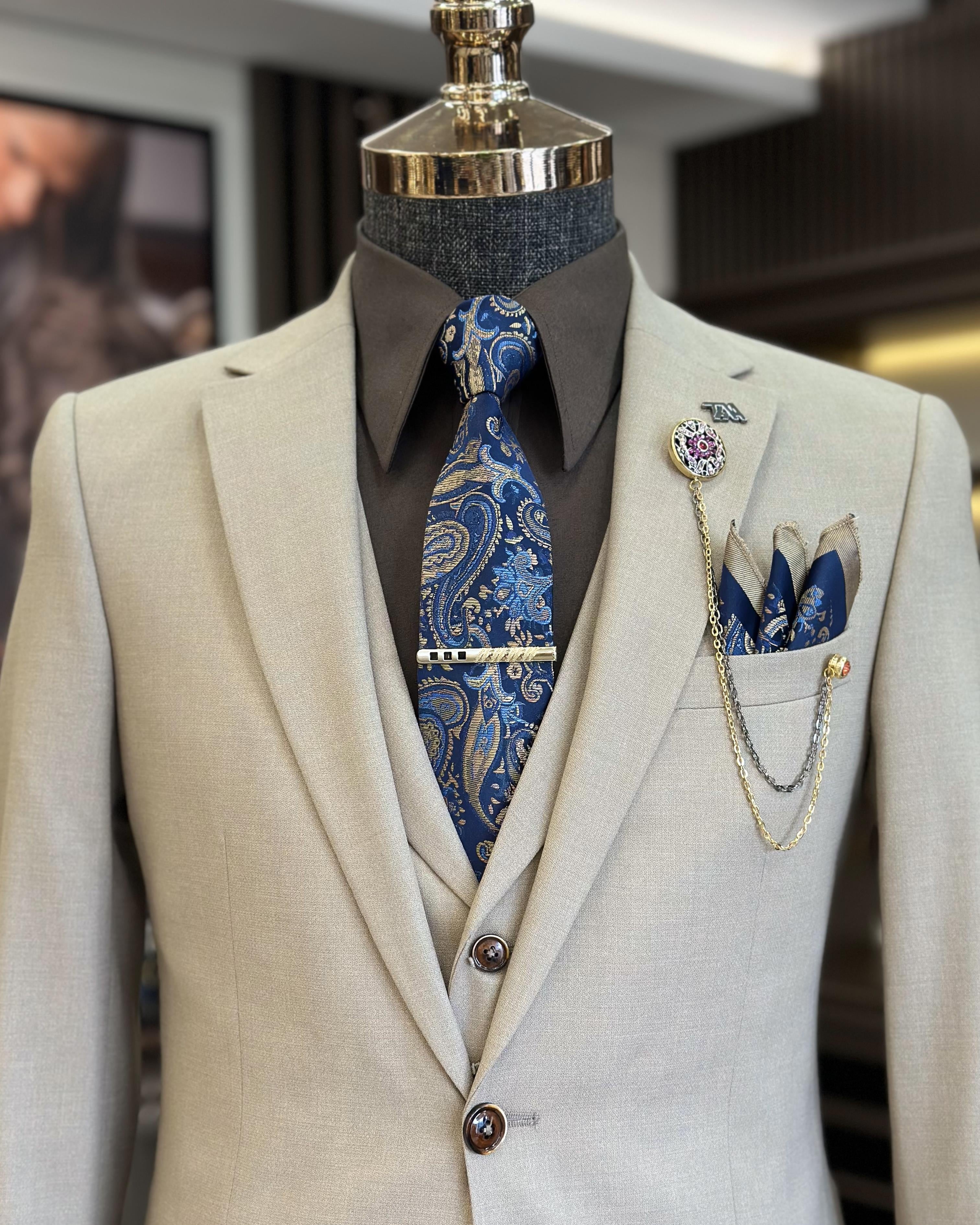Modern Off-white Notch Lapel 3 Pieces Business Suits With Vest