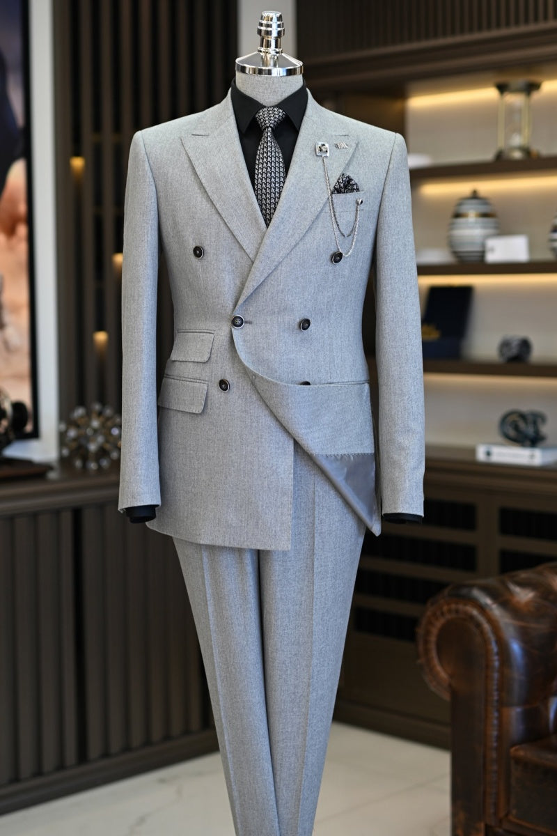 Modern Light Gray Double Breasted Peaked Lapel Business Suits