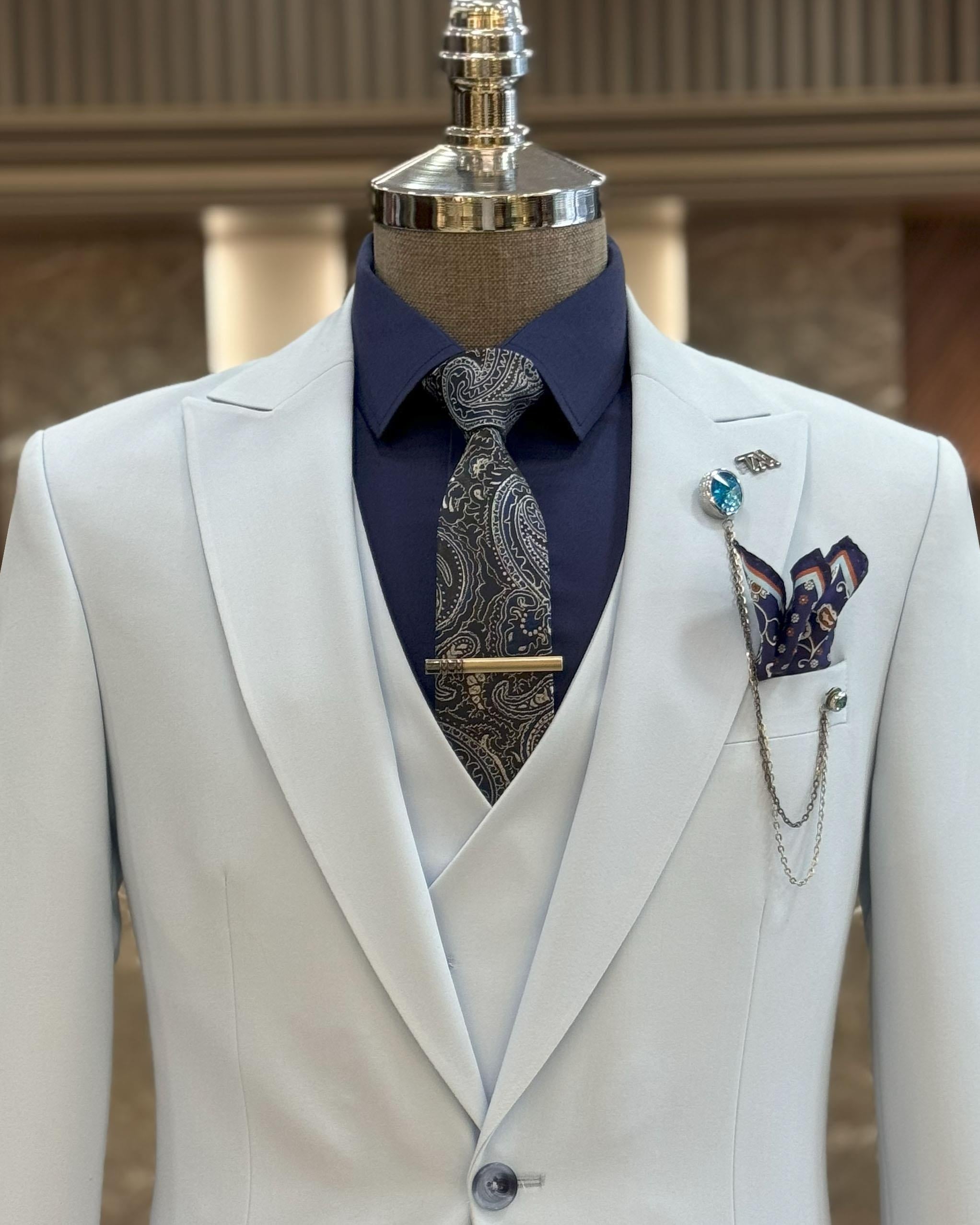 Trendy Light White 3 Pieces Peaked Lapel Business Men Suits