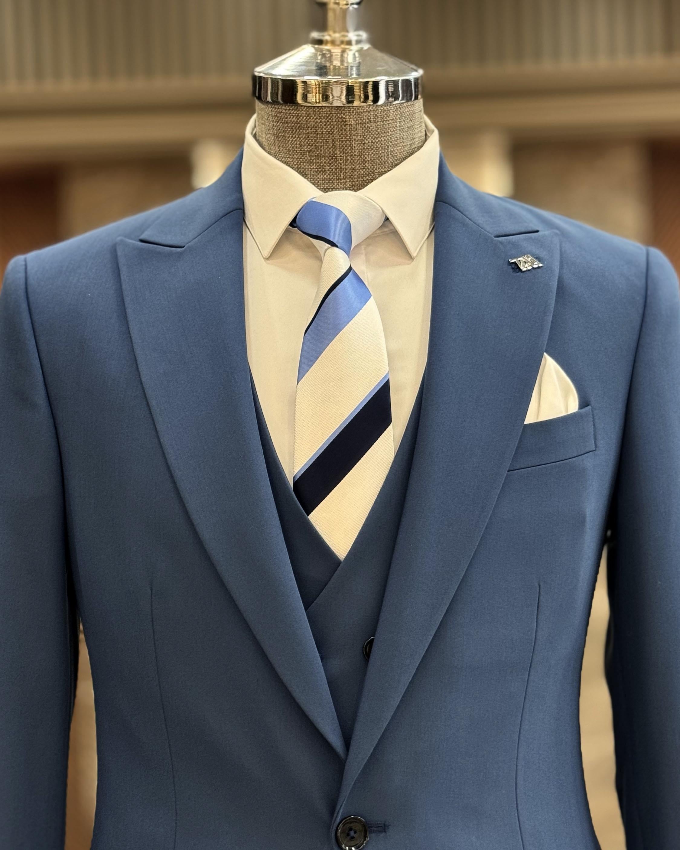 Modern Blue Peaked Lapel 3 Pieces Business Suits With Waistcoat