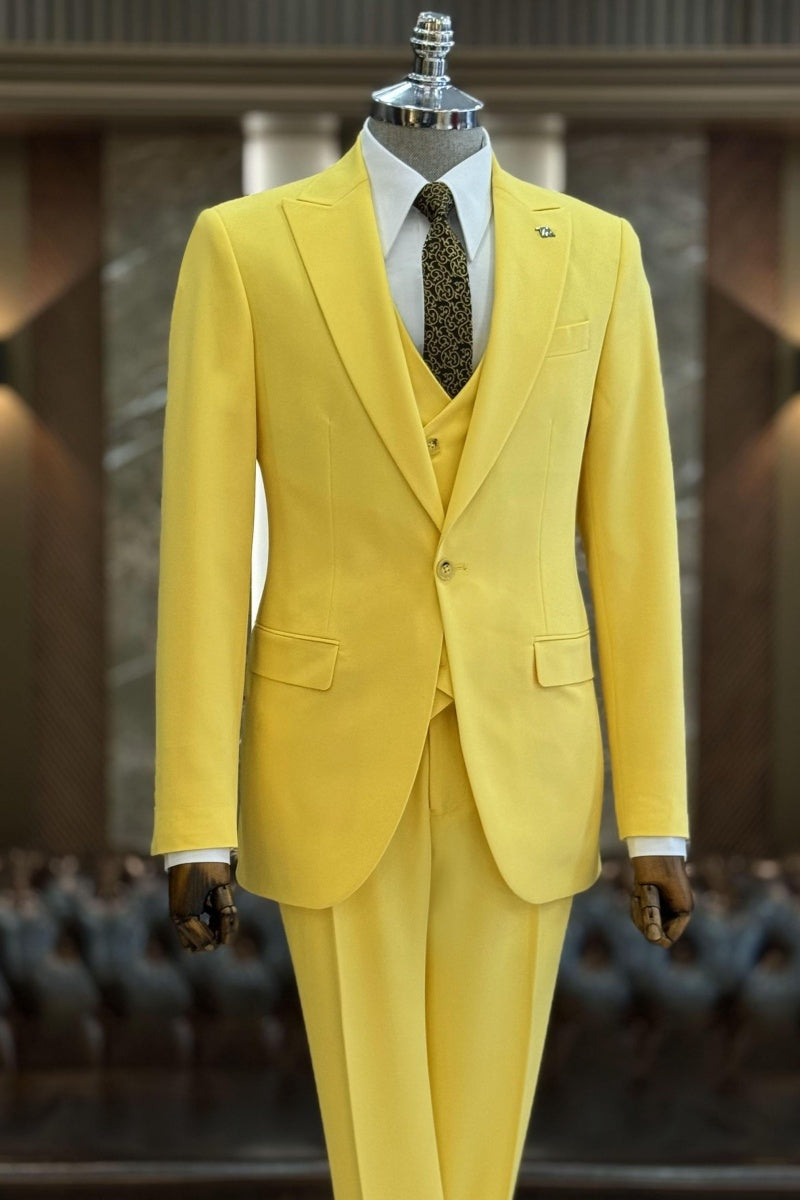 Fancy Light Yellow 3 Pieces Prom Men Suits With Waistcoat