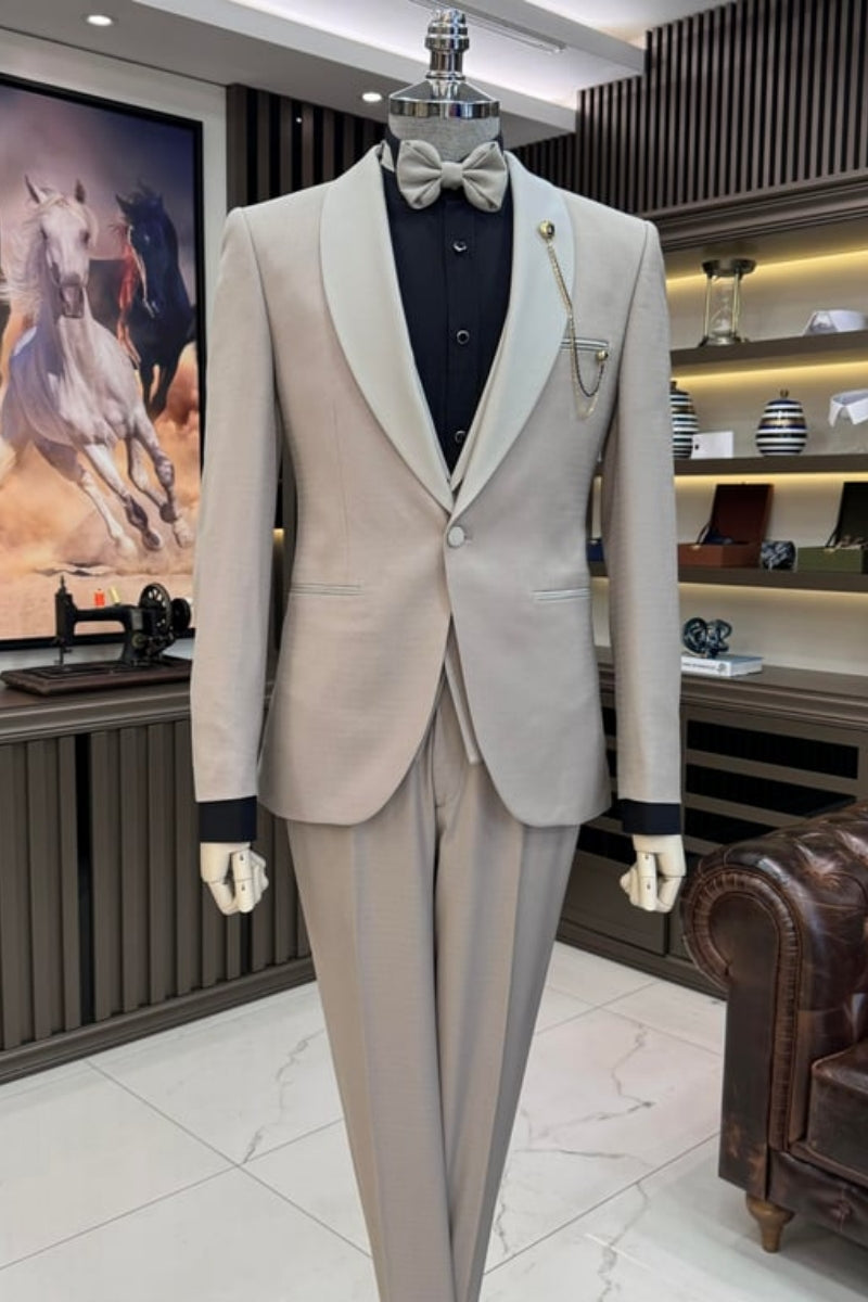 Modern Beige Shawl Lapel Wedding Suits With Waistcoat
