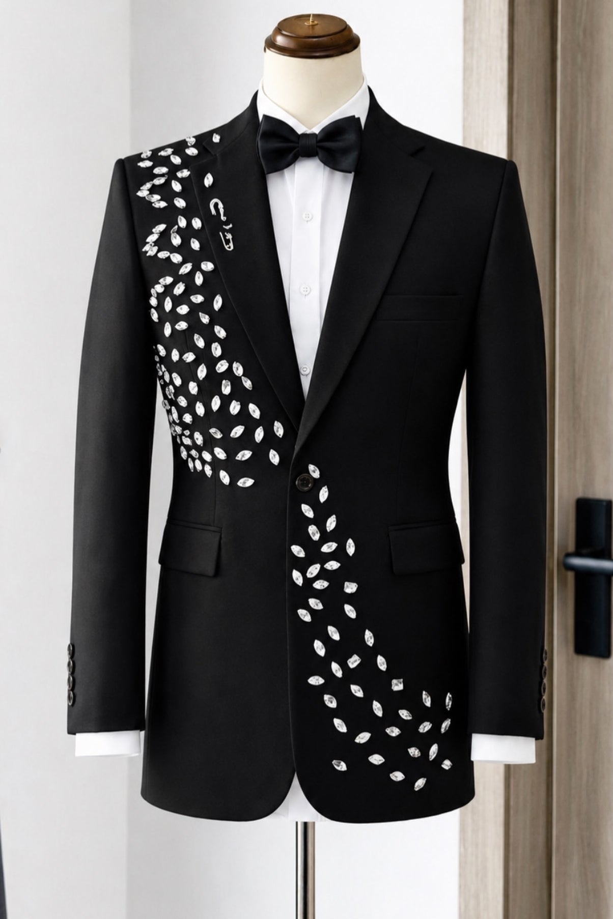 Bespoke Black Notched Lapel Crystal Beadings Prom Suit
