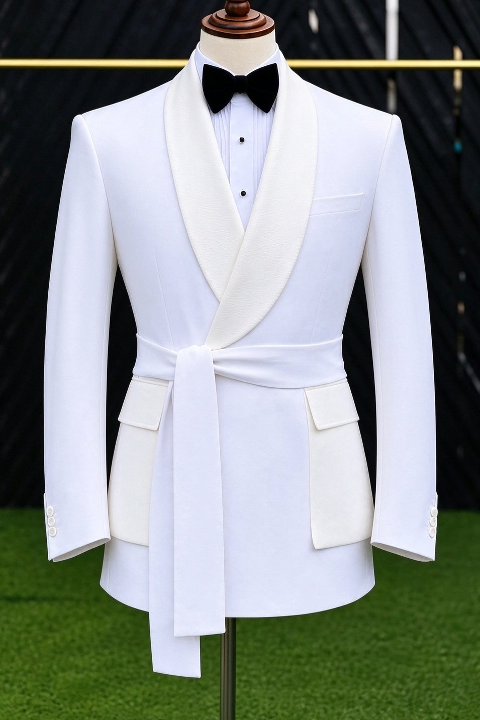 White Double Breasted Shawl Lapel Wedding Men Suits With Belt