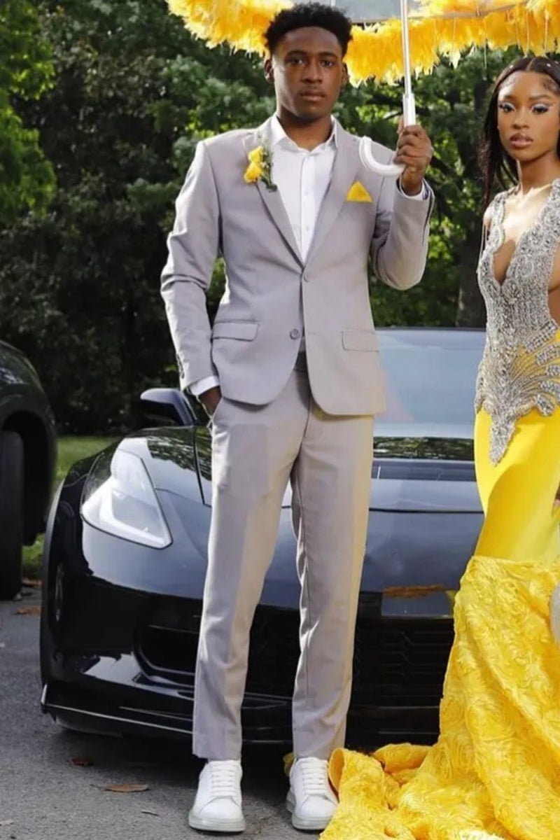 Fancy Gray Peaked Lapel Close Fitting Prom Men Suits