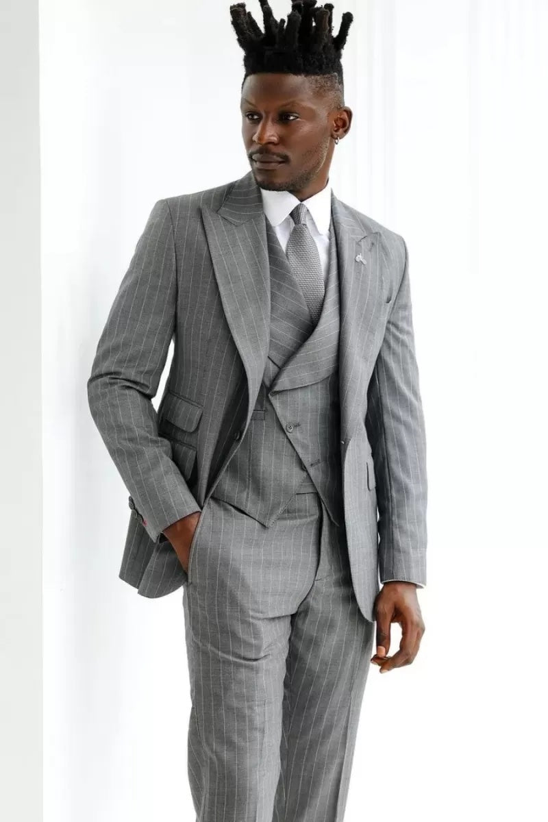New Arrival Gray Striped Peaked Lapel 3 Pieces Prom Men Suits