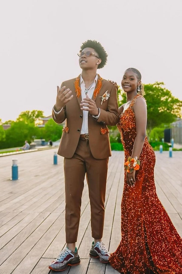 Glamorous 3 Pieces Brown Notched Lapel Prom Men Suits With Beadings