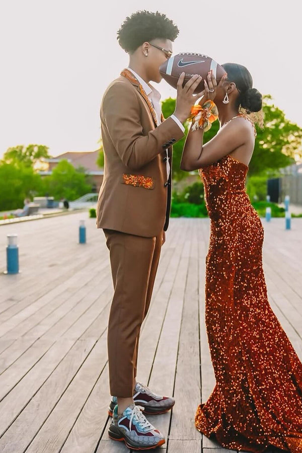 Glamorous 3 Pieces Brown Notched Lapel Prom Men Suits With Beadings