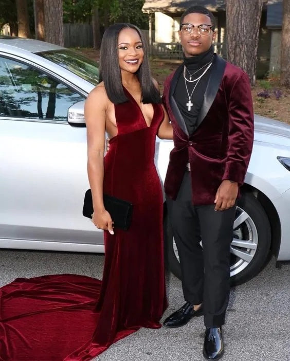 Glamorous Burgundy Velvet Shawl Lapel Men's Prom Suits