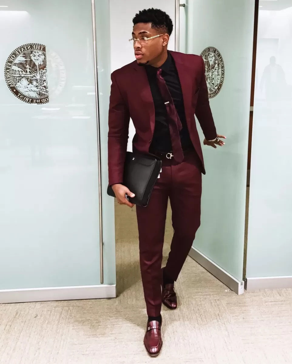 Chic Burgundy Notched Lapel Men's Prom Suits