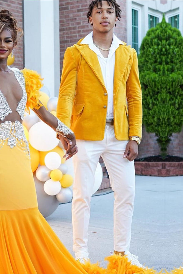 Stylish Yellow Velvet Peaked Lapel Slim Fit Prom Suits