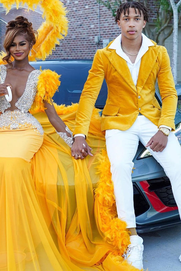 Stylish Yellow Velvet Peaked Lapel Slim Fit Prom Suits