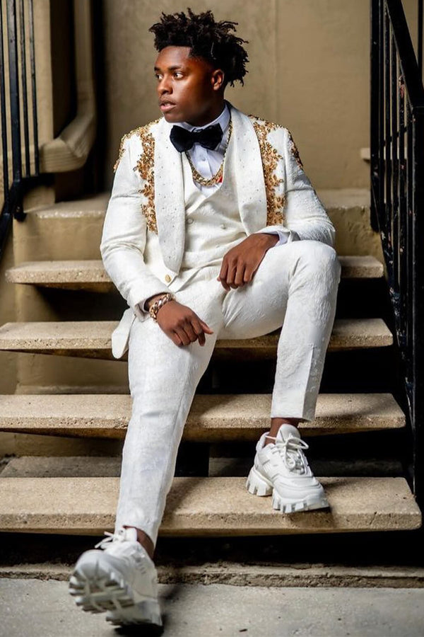 Bespoke White Jacquard Shawl Lapel 3 Pieces Prom Suits With Beadings