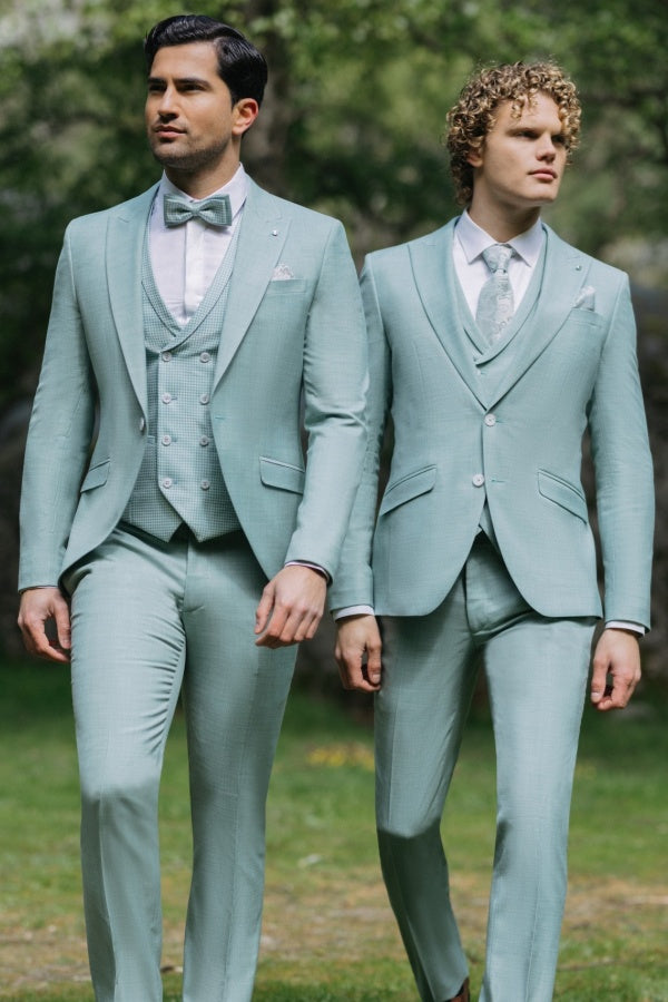 Newest Light Blue Peaked Lapel 3 Pieces Wedding Groomsmen Suits