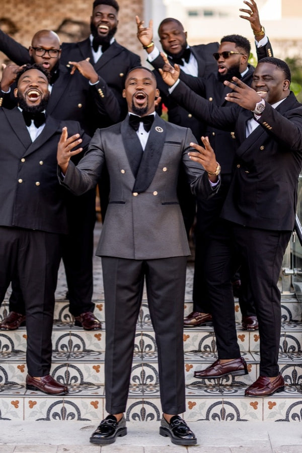 Trendy Black Double Breasted Wedding Groomsmen Suits With Satin Peaked Lapel